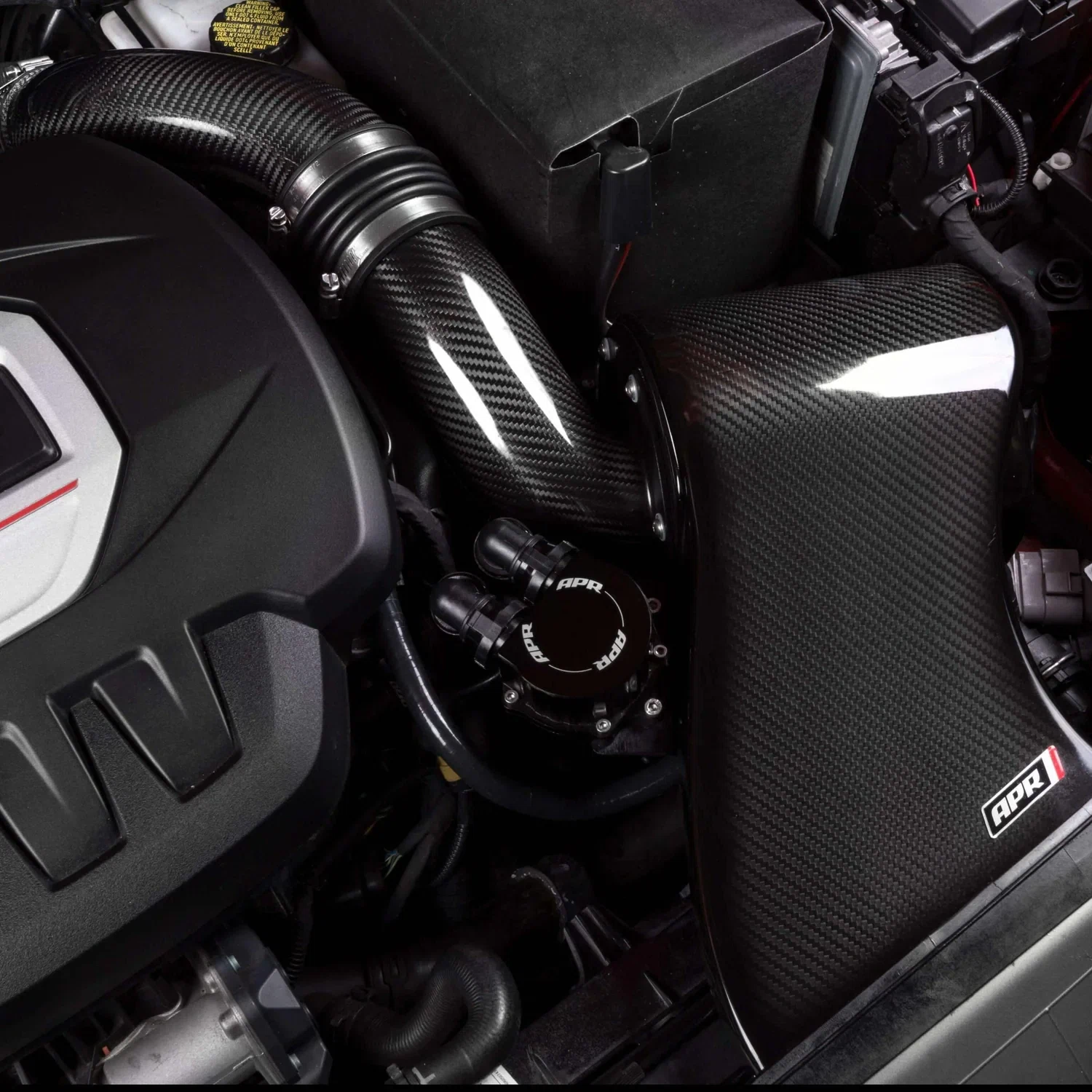 APR Carbon Fiber Intake - 1.8T_2.0T EA888 Gen 3 MQB - CI100033